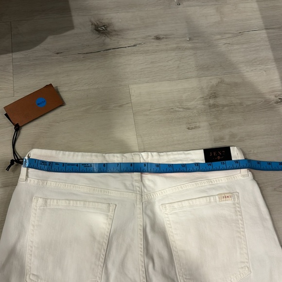 JEN 7 by 7 for All Mankind NWT White Denim Bermuda Shorts. - Picture 9 of 13